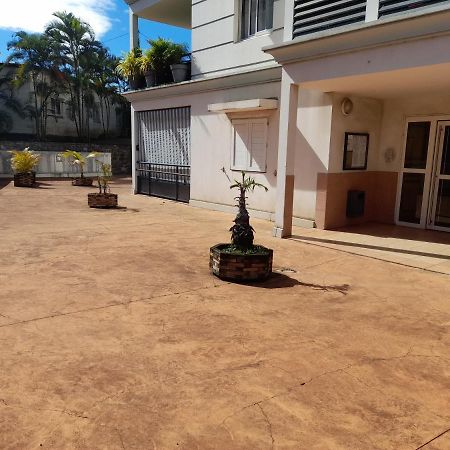 Appartement T3 Proche Aeroport Et Nordev Sainte-Clotilde Εξωτερικό φωτογραφία