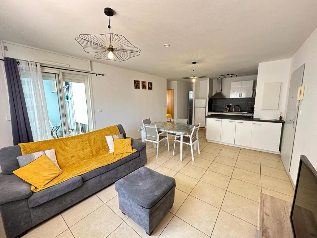 Appartement T3 Proche Aeroport Et Nordev Sainte-Clotilde Εξωτερικό φωτογραφία